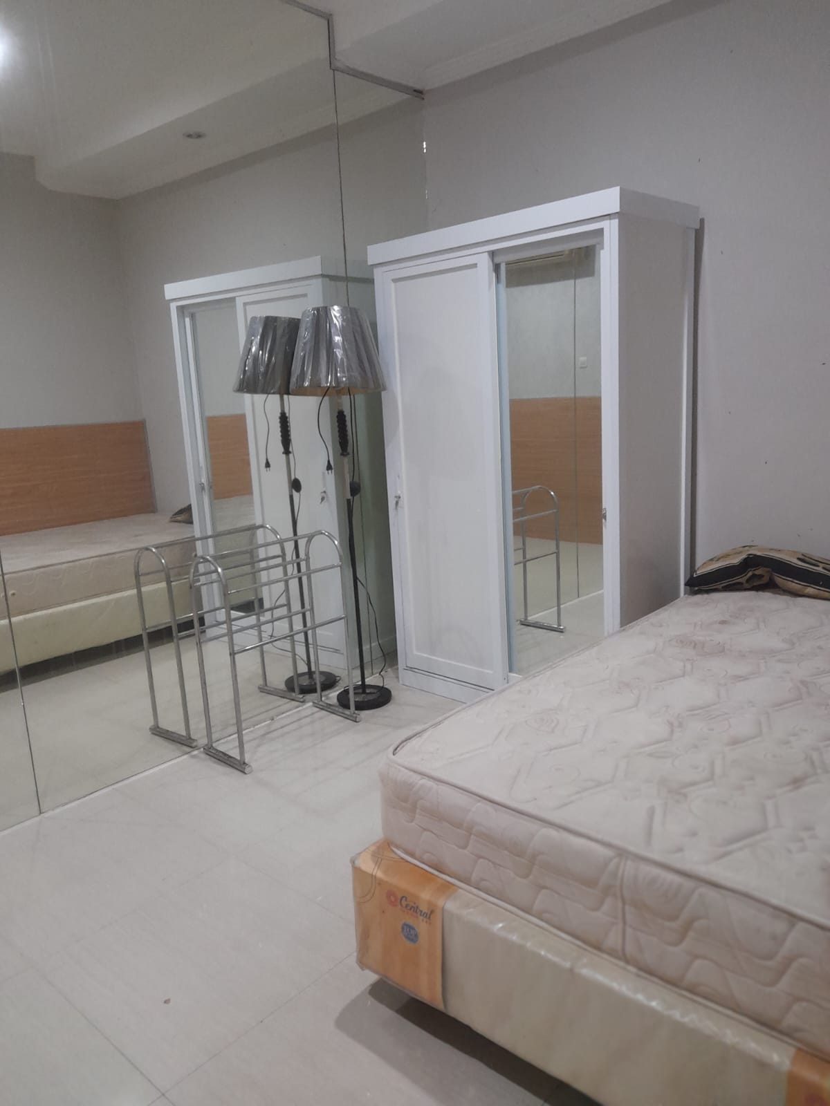 Rumah Disewakan Di Meadow Green Lippo Cikarang